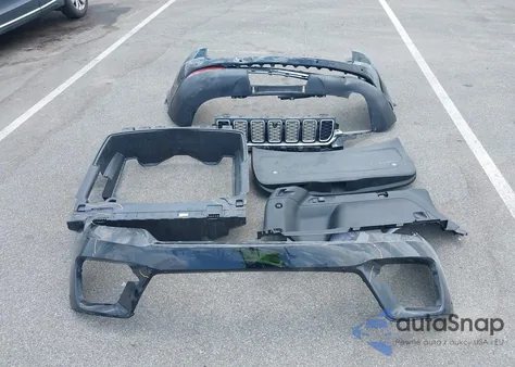 2023 Jeep Grand Cherokee Limited 4X4 z USA, uszkodzony, nr VIN 1C4RJHBG8PC534059